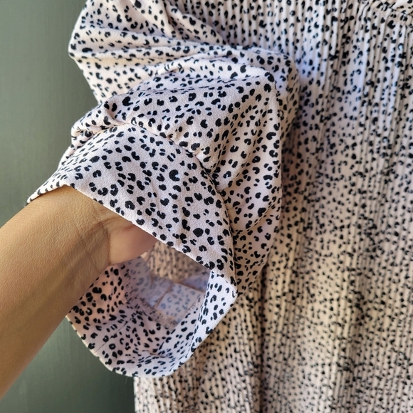 Adrianna Papell - Soft Pink Black Cheetah Stretch Ruffled Collar Top, Medium - Picture 5 of 12